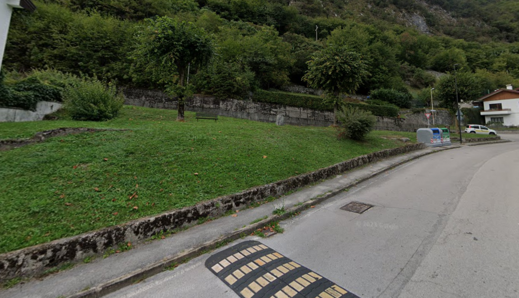 Al bivio gira a sinistra