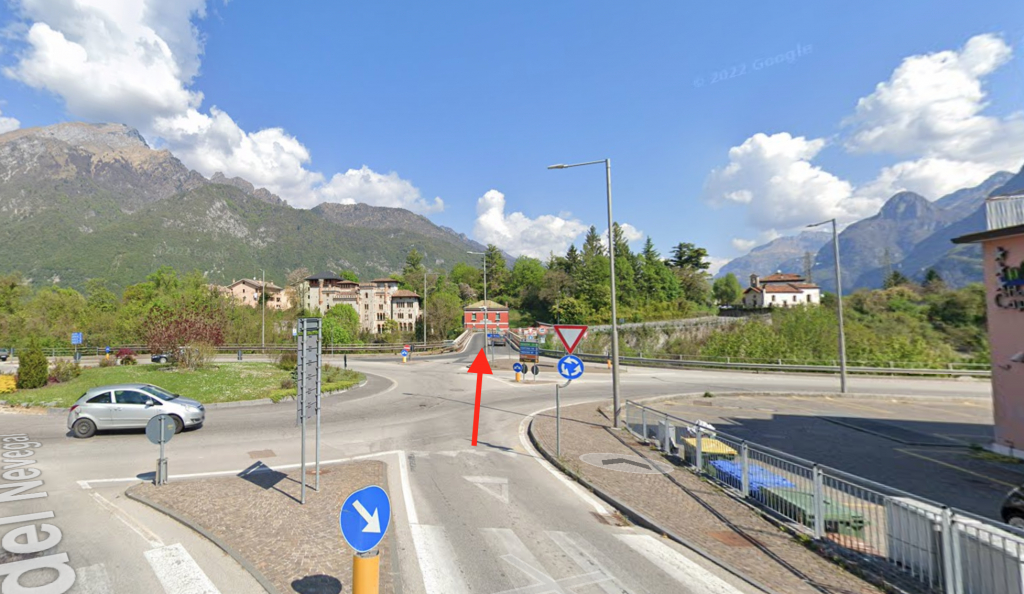 Scendendo dal nevegal per quantin prendiamo la rotonda verso belluno
