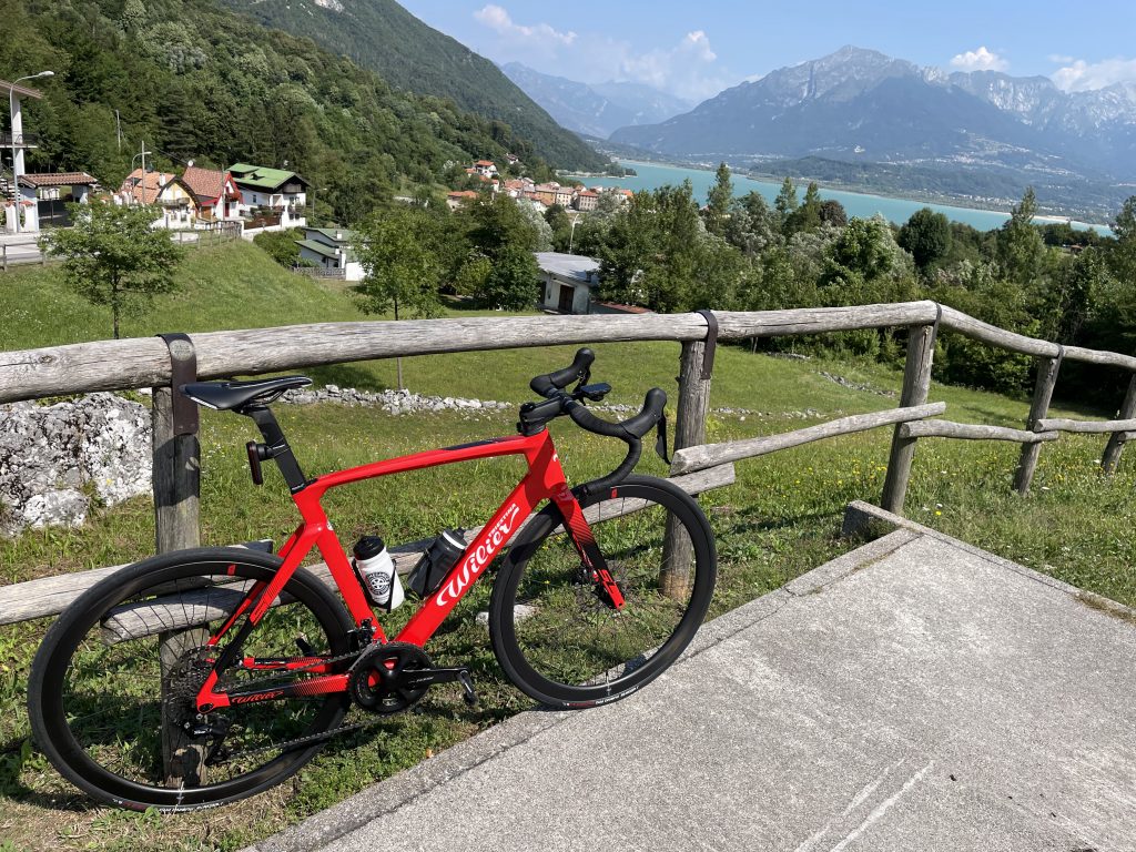 panorama dallla cima del Fadalto verso il lago